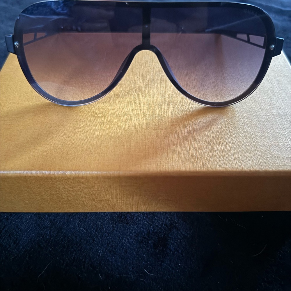 Guess Black Frame with Brown Gradient Sunglasses